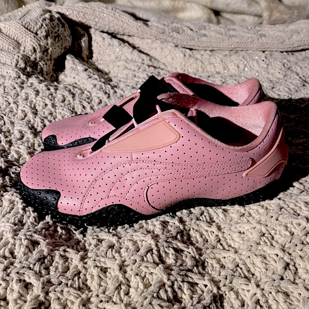 BRAND NEW - Puma 'Mostro Perf' Sneaker; Women's size US 9.5 - Pink/Black